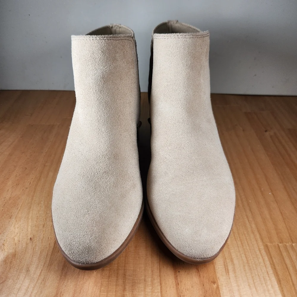 Clarks Collection Addiy Kara Ankle Boots Women's 10 Sand Suede - Picture 6 of 13